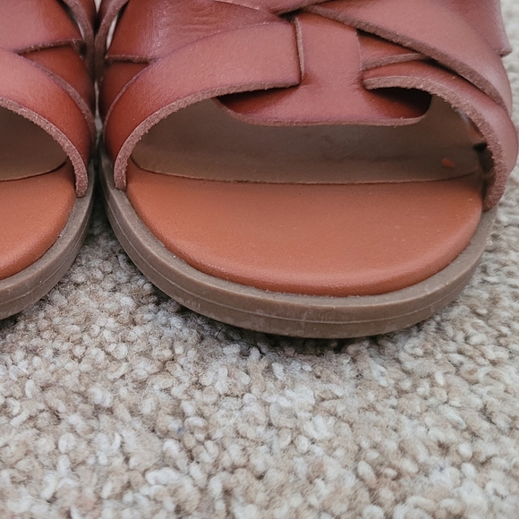 Universal Thread heeled wowen sandals - Picture 4 of 8